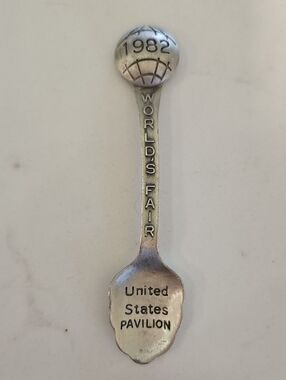 United States World Fair 1982 Commemerative Souvenier Spoon By Fort Silver Tone